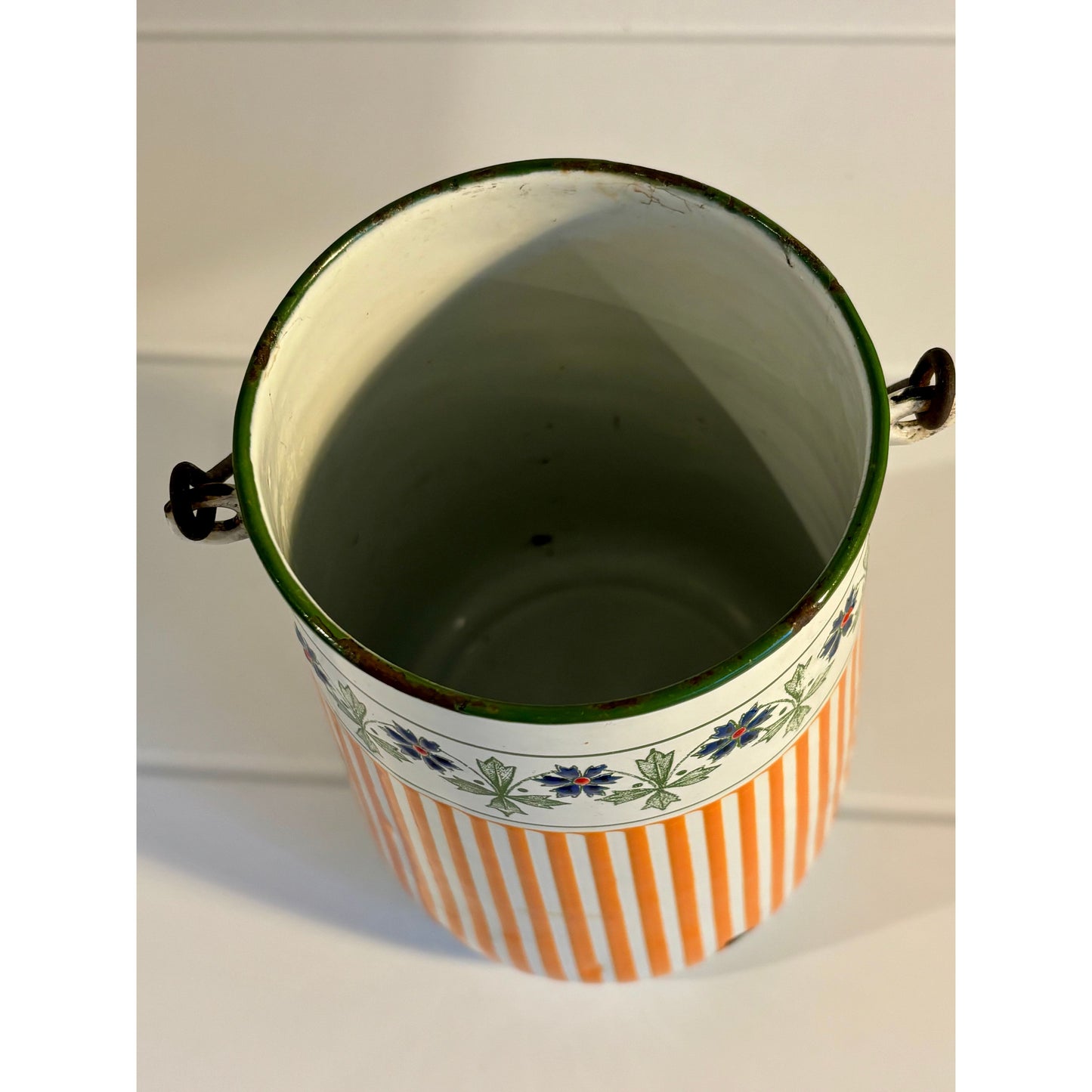 French Enamelware Vase or Utensil Holder – Vintage White with Blue Rim