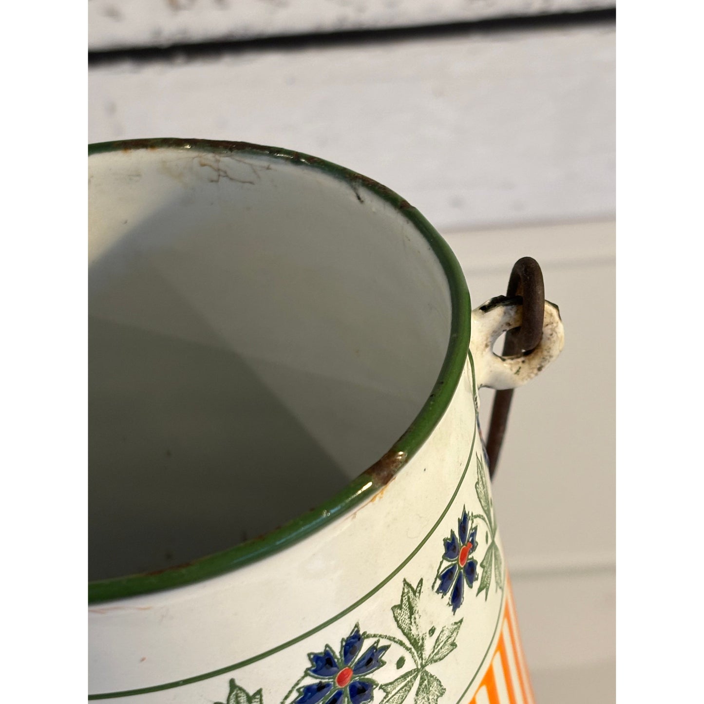 French Enamelware Vase or Utensil Holder – Vintage White with Blue Rim