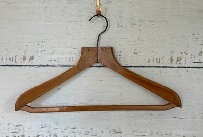 Vintage Burtons Outfitters Advertising Coat Hanger – Warragul, Victoria