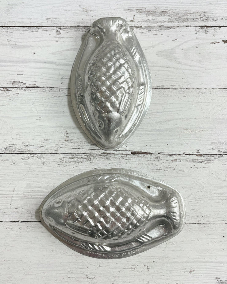 Nutbrown Tin Baking Mould Set | 2 Rabbits &amp; 2 Fish | Made in England