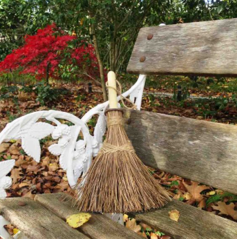 Mini Coconut Palm Broom | Natural Plastic Free Eco Cleaning Brush